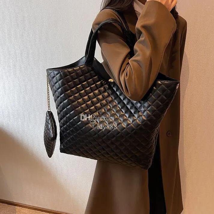 Heading 1: High-Quality Materials and Craftsmanship for Durable Tote Bags